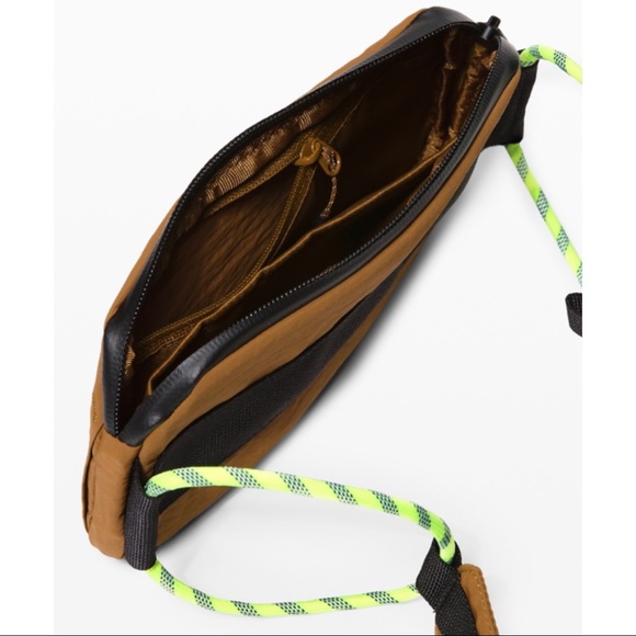Lululemon belt bag - Picture 4 of 10